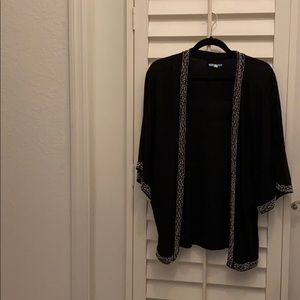 Leifnotes Black batwing cardigan midi